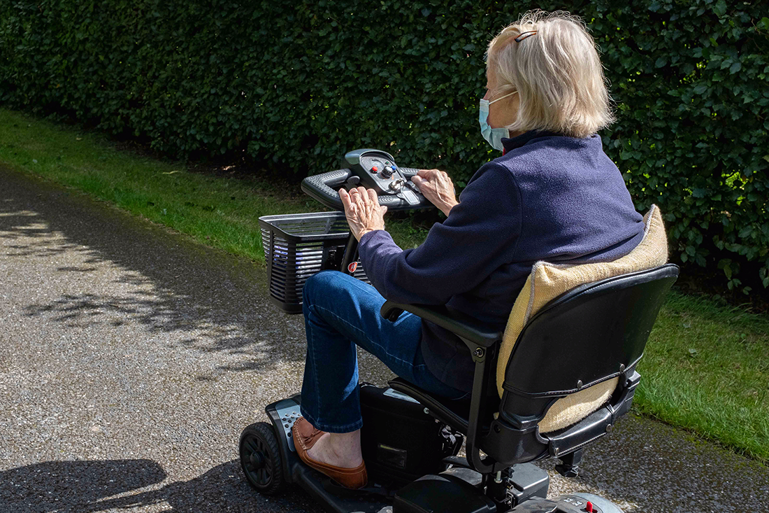 Enhancing Your Loved One's Independence: 10 Must-Have Mobility Scooter -  Reyhee